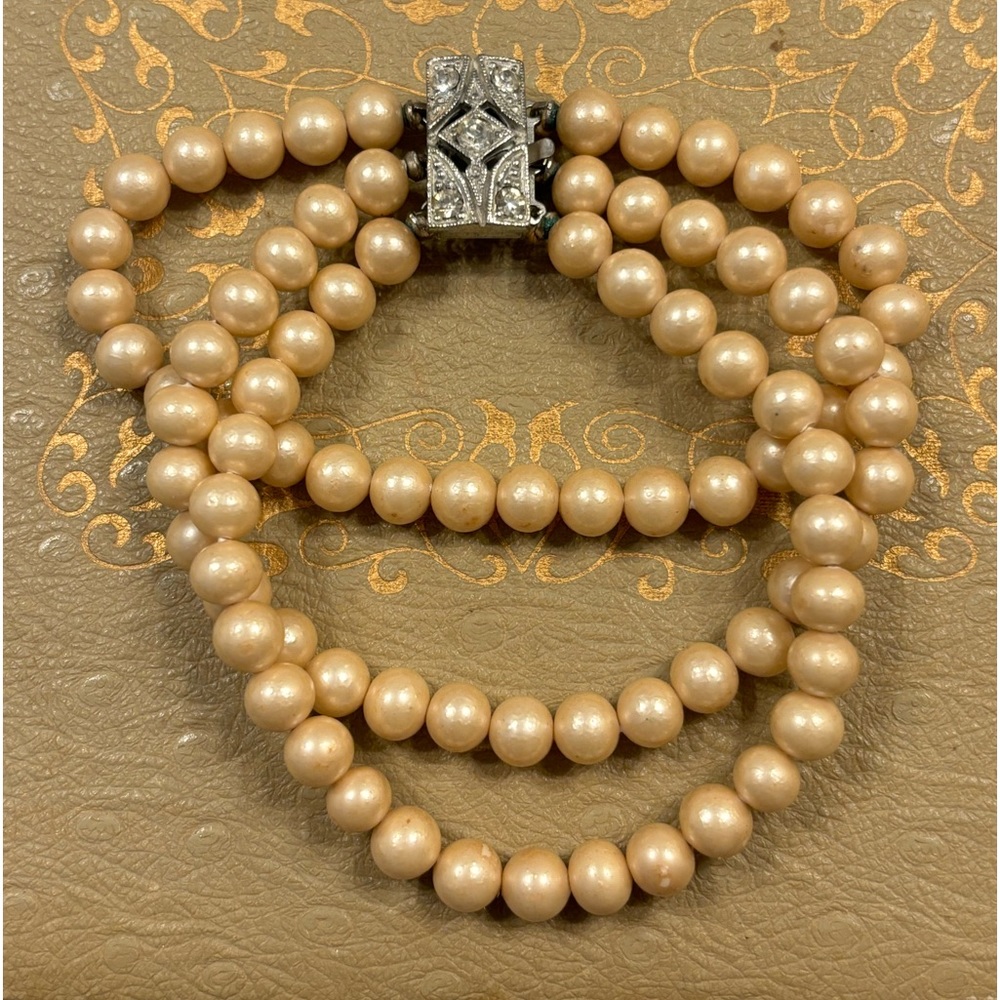 Vintage pearl bracelet